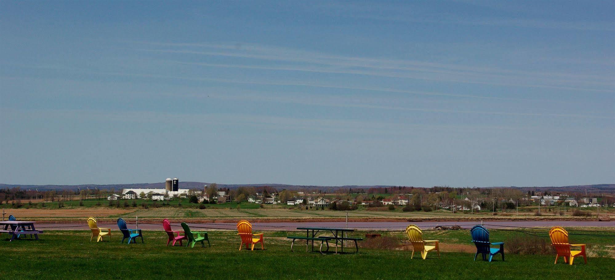 Tidal Bore Inn Truro Exterior photo
